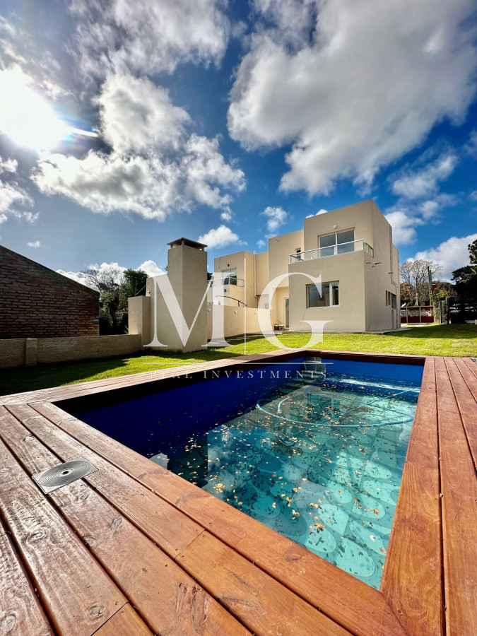 Casa ID.751 - Casa 3 dormitorios a Estrenar Pinares Punta del Este, piscina y parrillero
