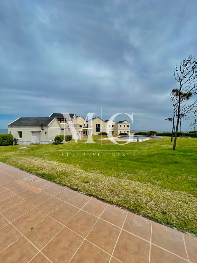 Casa ID.451 - Venta Casa Mansion primera linea frente al mar