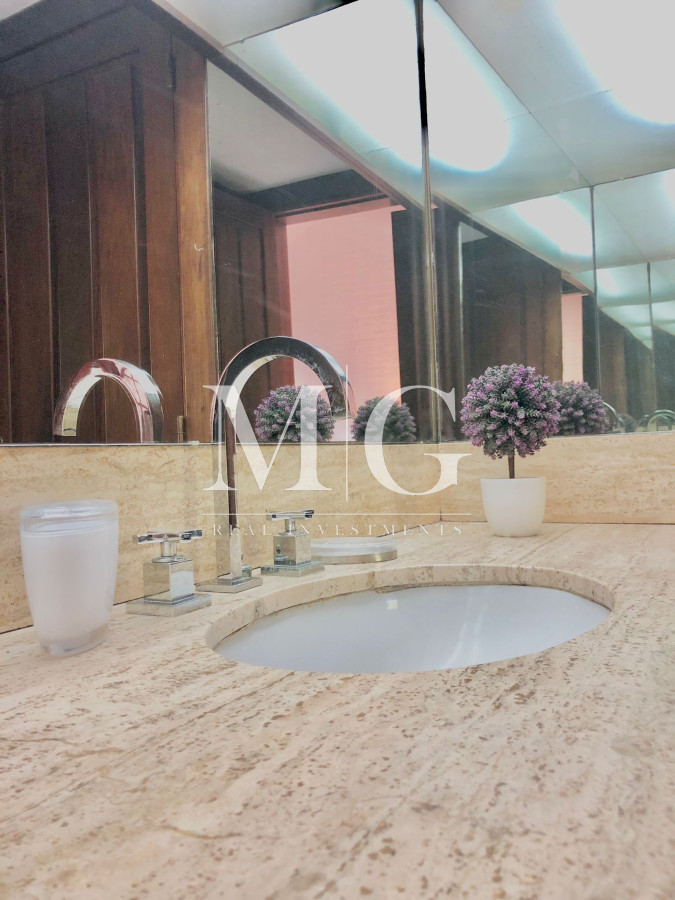 Casa ID.167 - Venta Casa zona Beberly Hills 4 dormitorios + dep.servicio y piscina