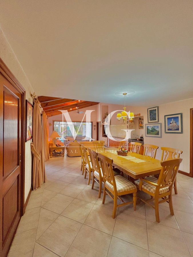 Casa ID.116 - Mansa, paradas, 7 dormitorios, piscina, barbacoa