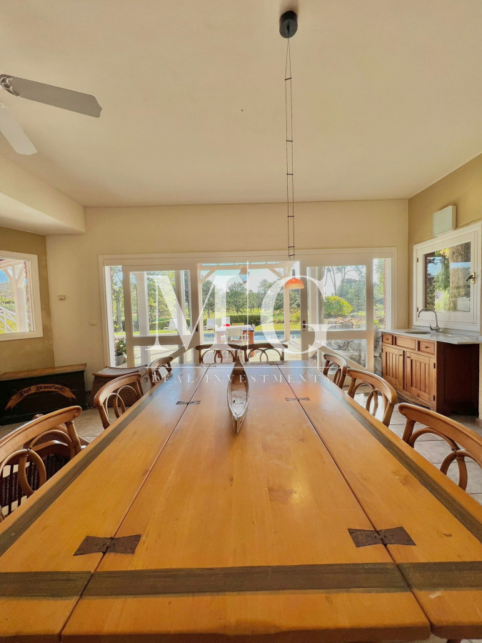 Casa ID.319 - Venta Casa zona Golf, 5 dorm.+ dep.servicio, barbacoa y piscina 