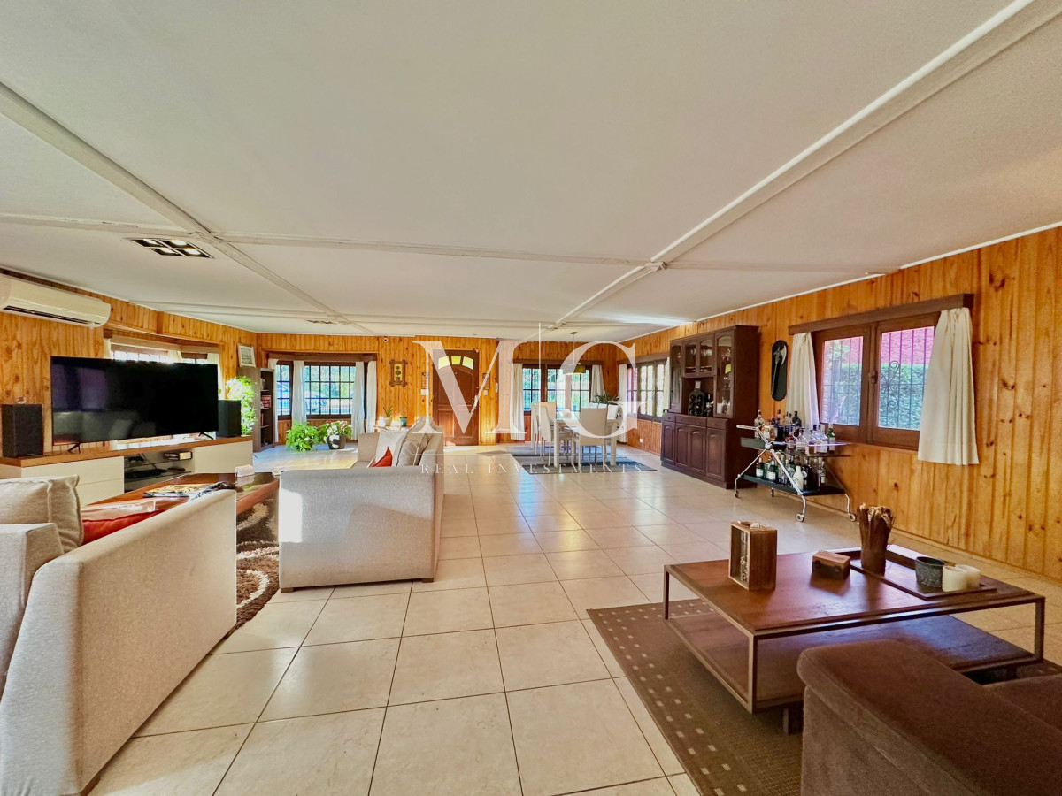 Casa ID.1049 - CASA EN PARADAS A 5 CUADRAS DE PLAYA MANSA 