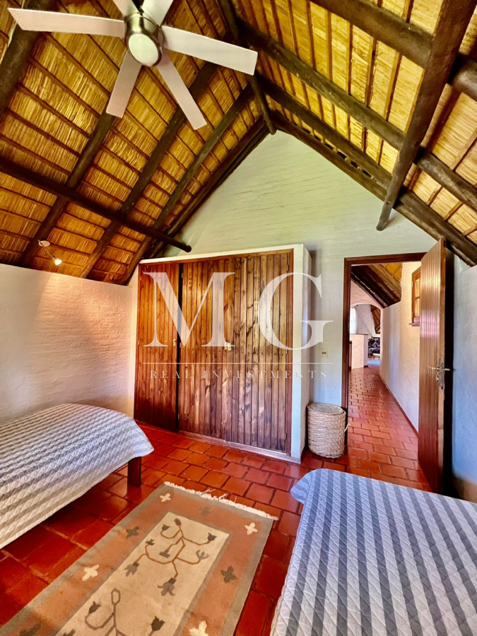 Casa ID.496 - Venta Casa 3 dormitorios + casa de caseros Rincon del Indio