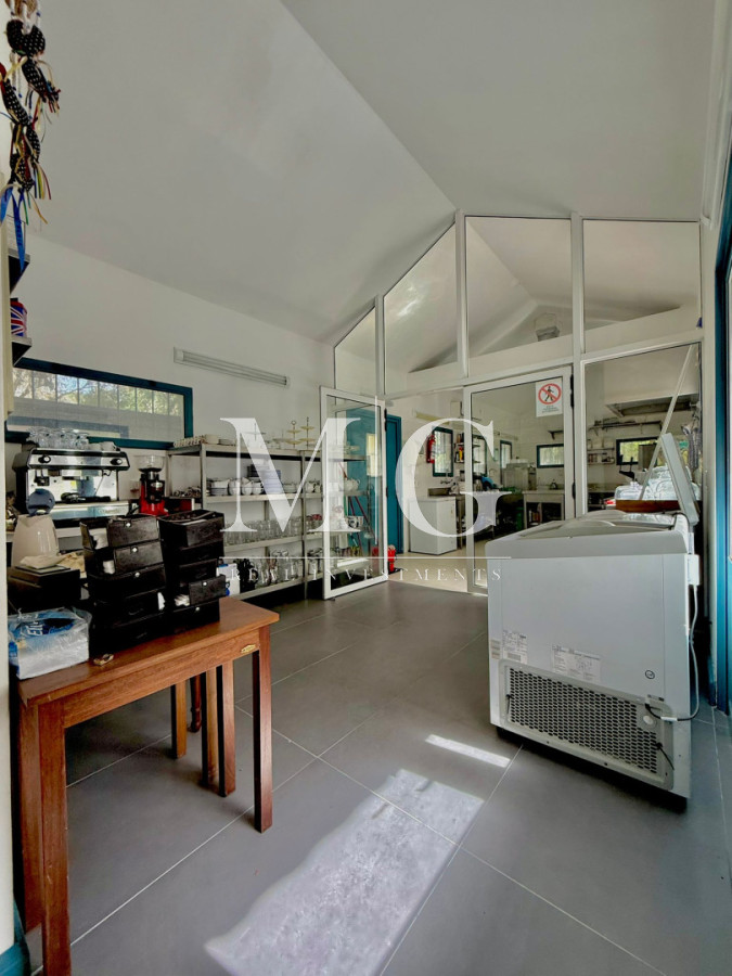 Casa ID.1094 - Excepcional oportunidad en Zona Marly, a pasos de la famosa Avenida Gourmet de Punta del Este.