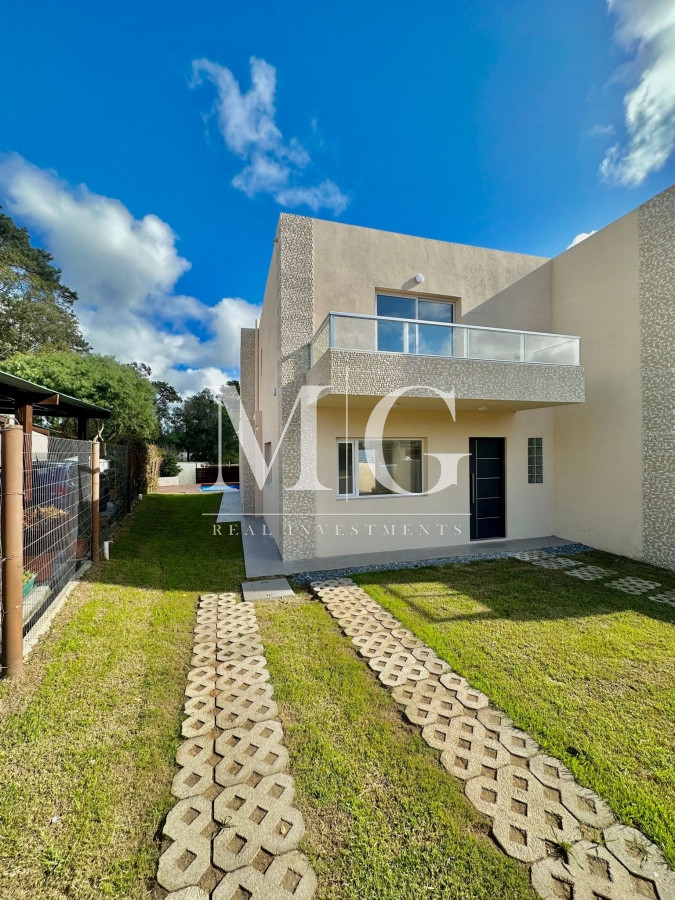 Casa ID.751 - Casa 3 dormitorios a Estrenar Pinares Punta del Este, piscina y parrillero