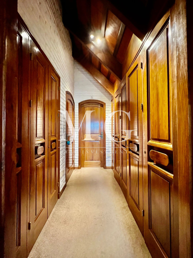 Casa ID.325 - Venta Casa zona Golf 3 dormitorios + dep.servicio, piscina y barbacoa