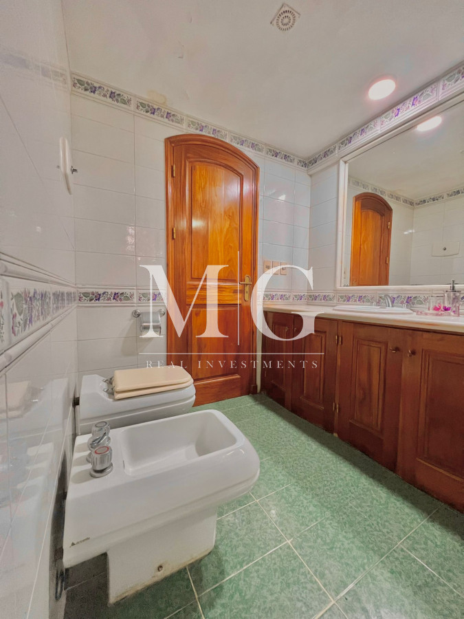 Casa ID.325 - Venta Casa zona Golf 3 dormitorios + dep.servicio, piscina y barbacoa