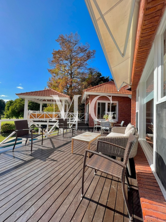 Casa ID.319 - Venta Casa zona Golf, 5 dorm.+ dep.servicio, barbacoa y piscina 