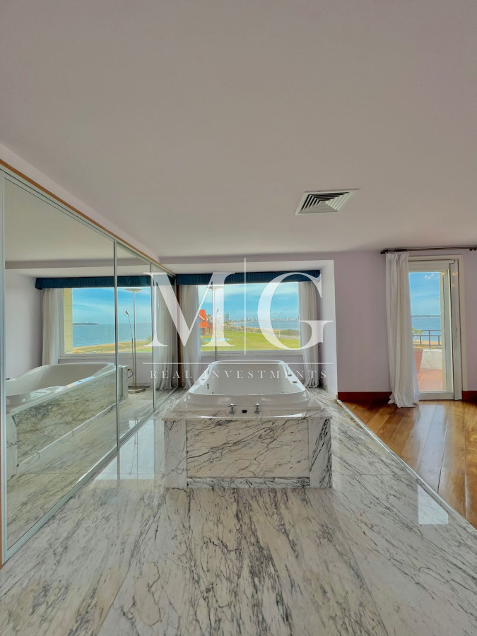 Casa ID.451 - Venta Casa Mansion primera linea frente al mar