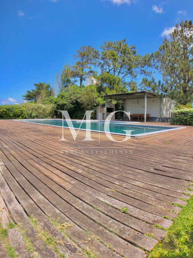 Casa ID.159 - Reciclada Espectacular Casa Mansión frente al mar Playa Mansa
