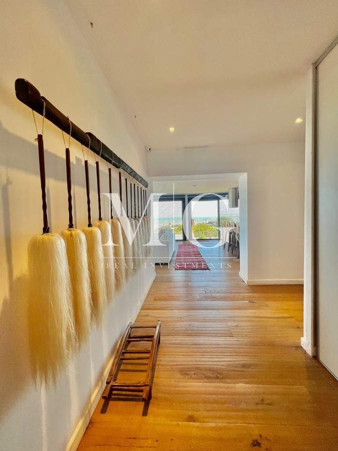 Casa ID.195 - Alquiler anual Espectacular Casa en Punta Piedras con vista al mar