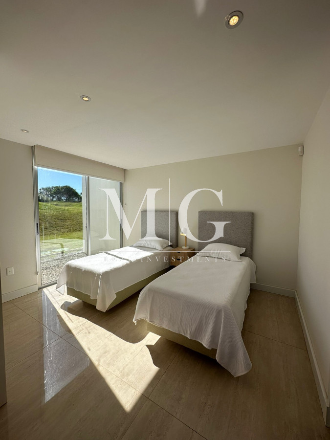 Casa ID.663 - Venta Casa a Estrenar 4 dormitorios + dep.servicio, Barrio Privado Pueblomio Manantiales