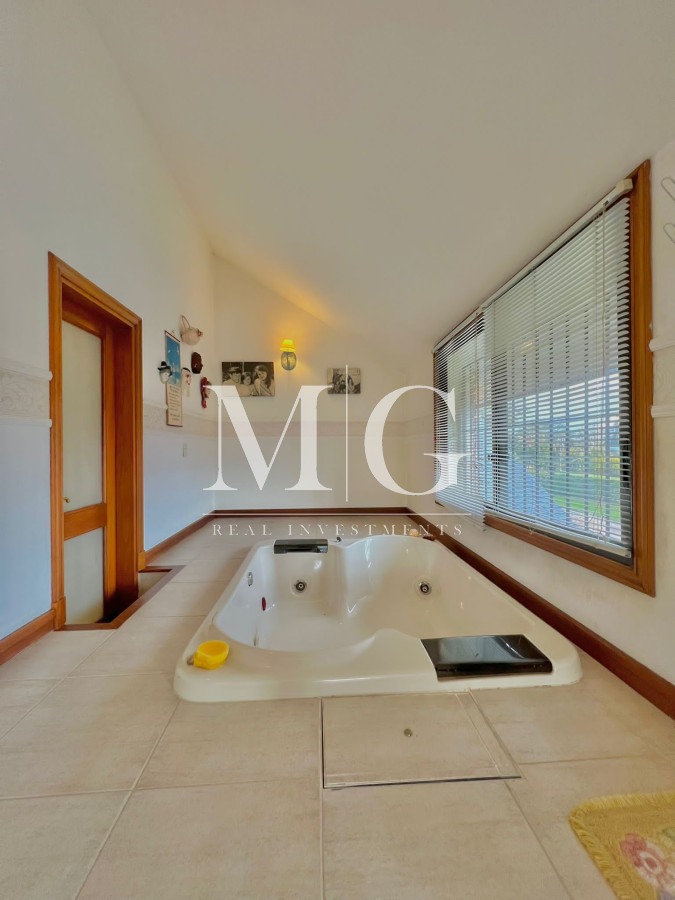 Casa ID.116 - Mansa, paradas, 7 dormitorios, piscina, barbacoa