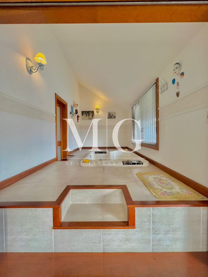 Casa ID.116 - Mansa, paradas, 7 dormitorios, piscina, barbacoa