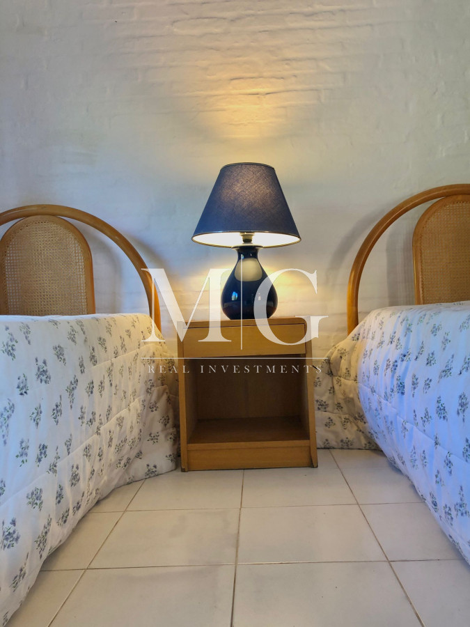 Casa ID.167 - Venta Casa zona Beberly Hills 4 dormitorios + dep.servicio y piscina
