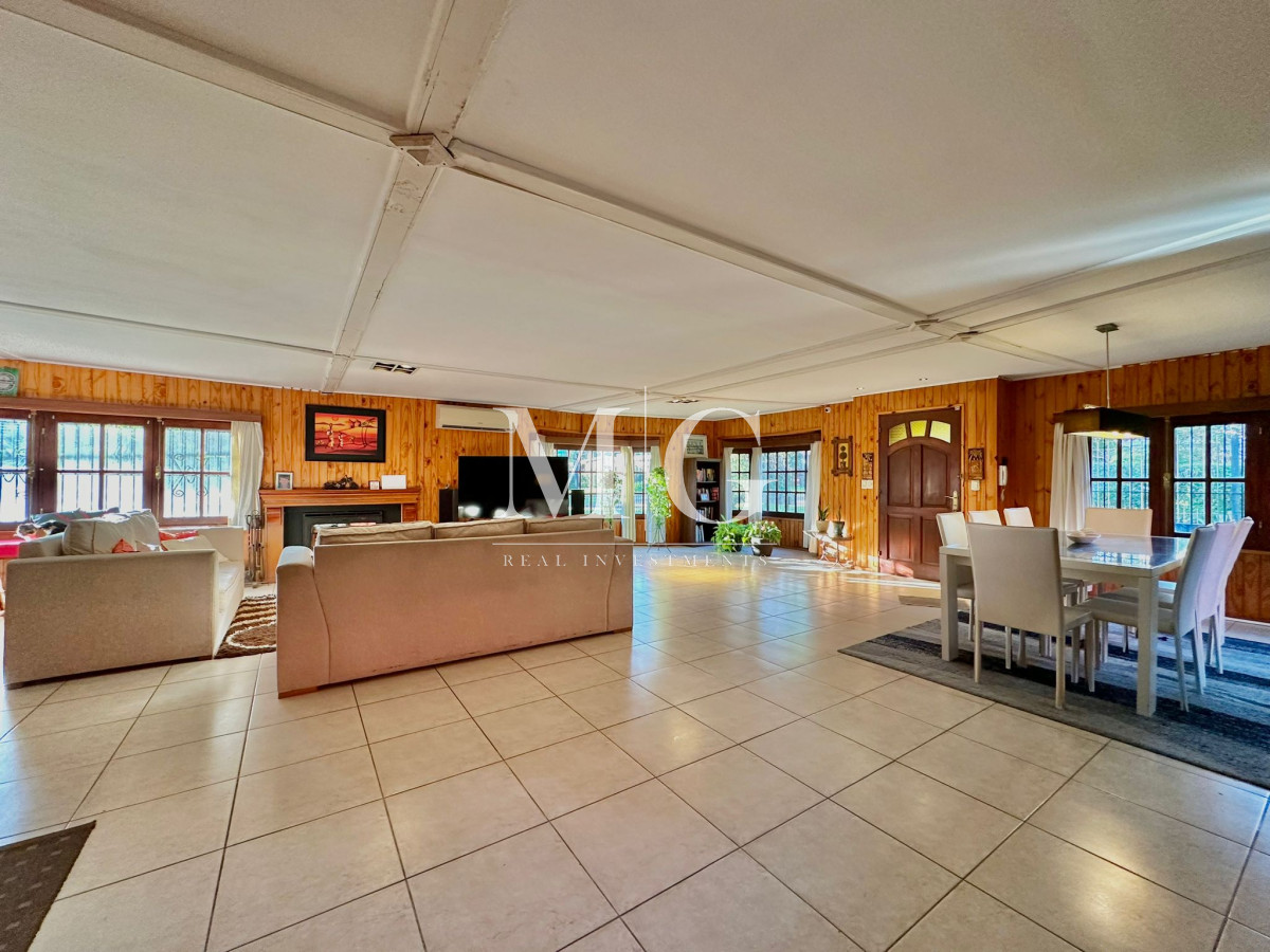 Casa ID.1049 - CASA EN PARADAS A 5 CUADRAS DE PLAYA MANSA 