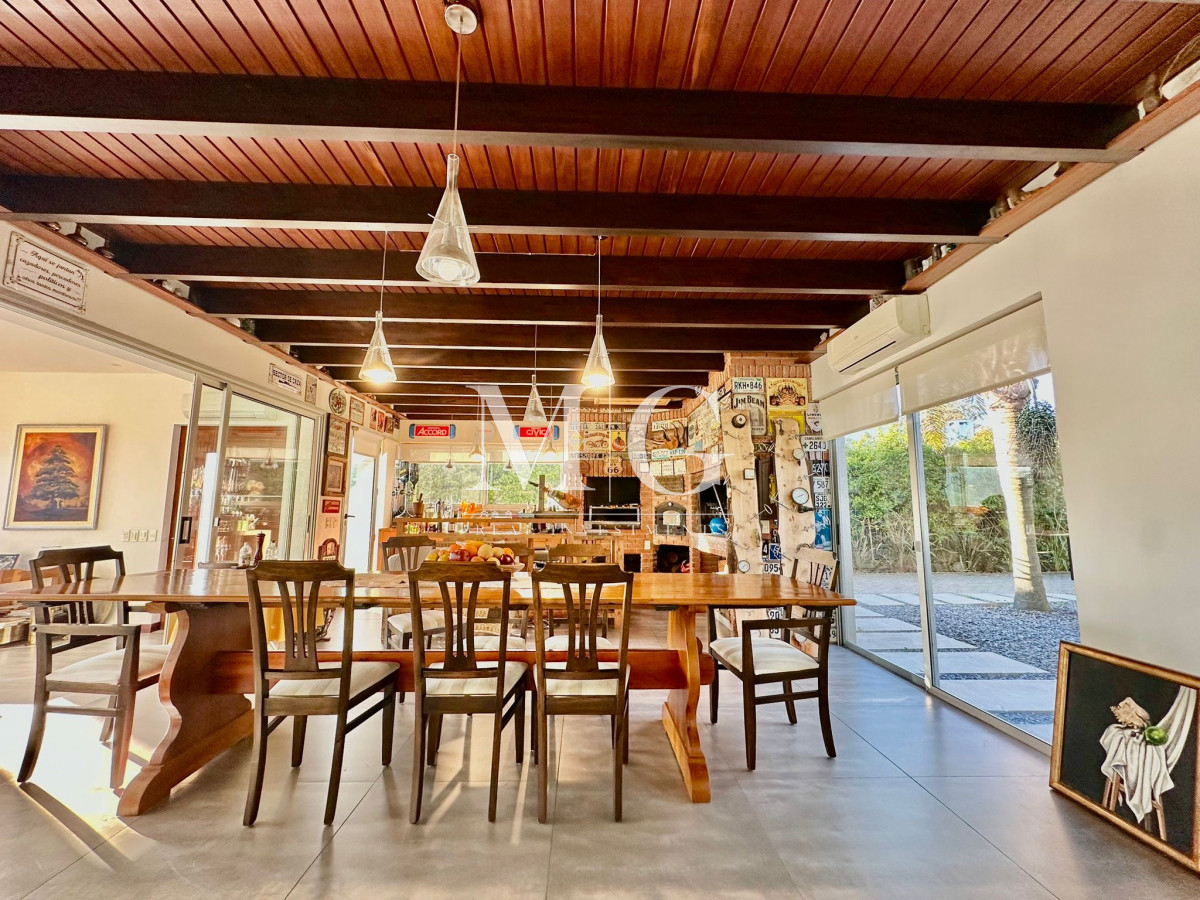 Casa ID.1247 - Casa única en Parada 41, Playa Mansa, Punta del Este
