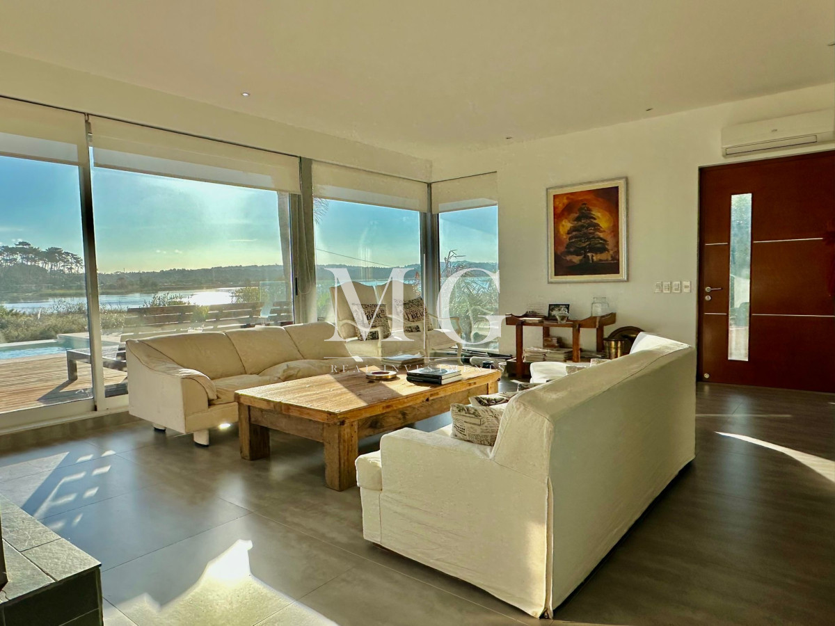 Casa ID.1247 - Casa única en Parada 41, Playa Mansa, Punta del Este