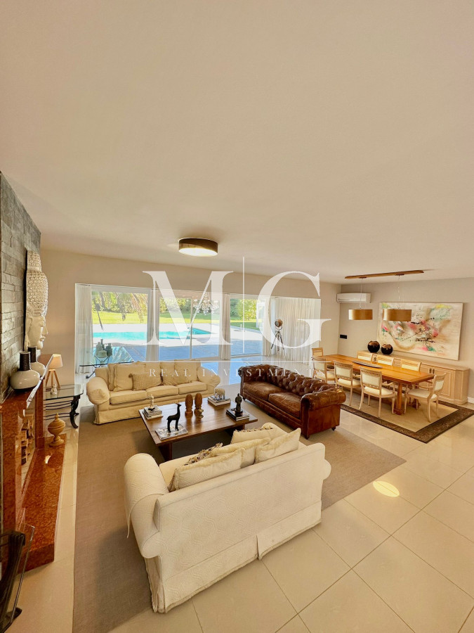 Casa ID.687 - Espectacular Casa zona Marly Punta del Este