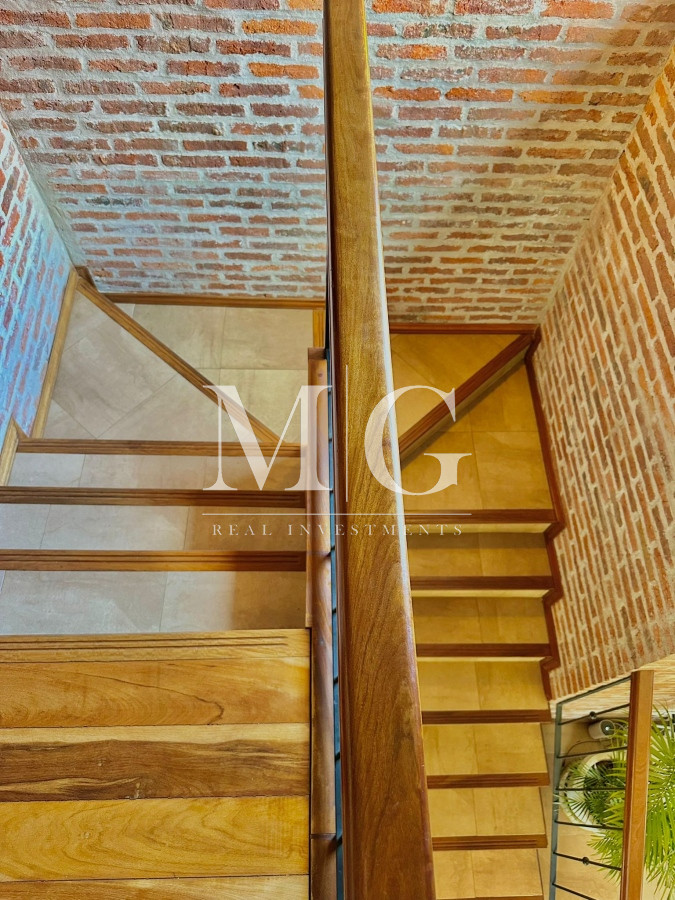 Casa ID.1048 - EXCELENTE PROPIEDAD EN EL EXLUSIVO BARRIO PINARES DE PUNTA DEL ESTE