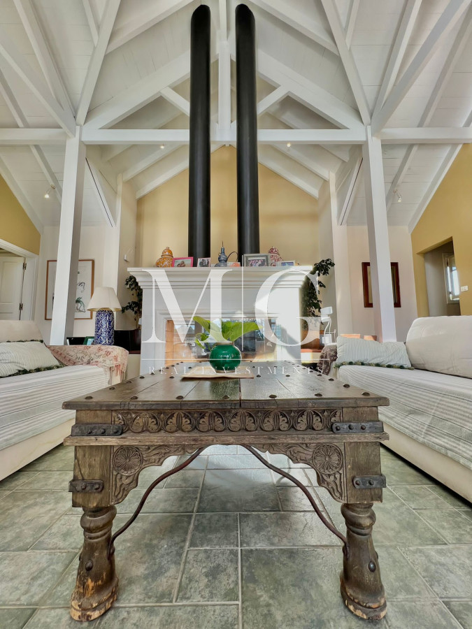 Casa ID.319 - Venta Casa zona Golf, 5 dorm.+ dep.servicio, barbacoa y piscina 