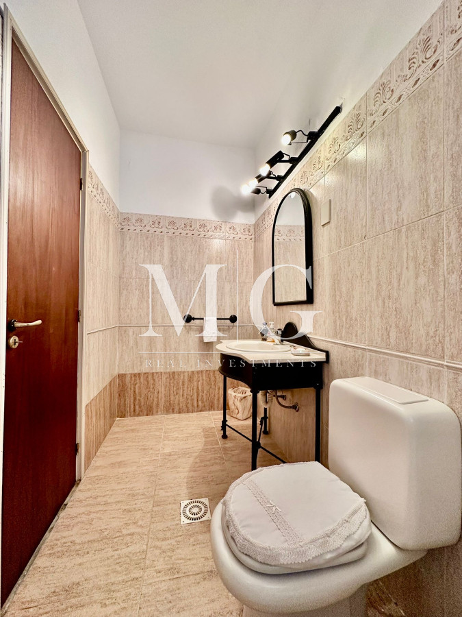 Casa ID.231 - Venta Espectacular Casa sobre Laguna del Diario 