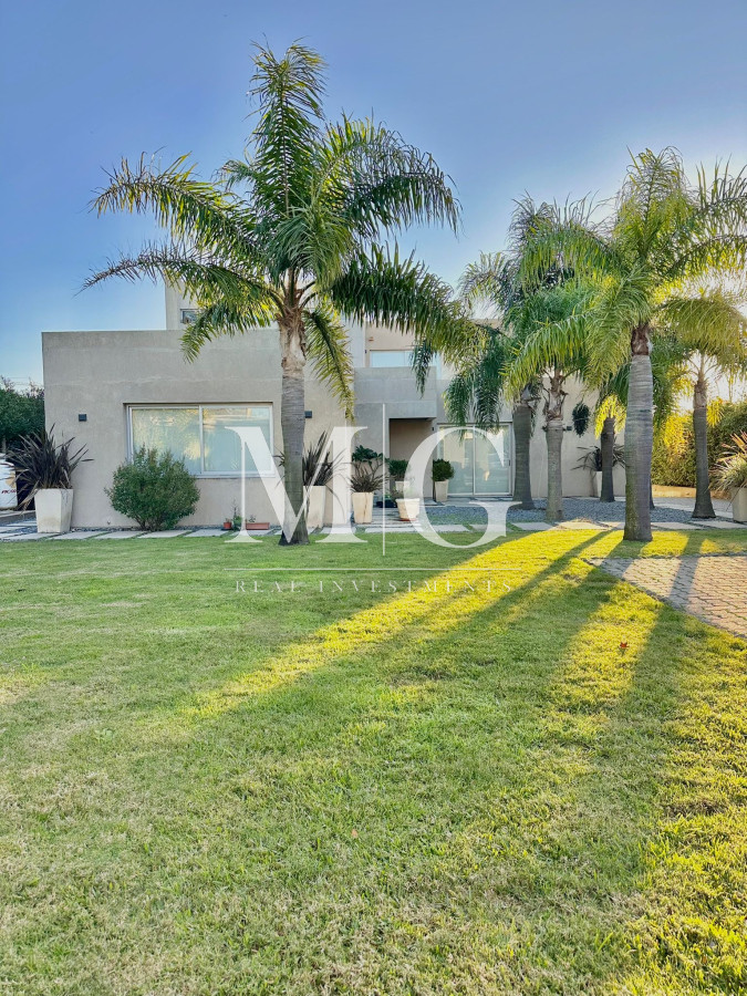 Casa ID.1247 - Casa única en Parada 41, Playa Mansa, Punta del Este