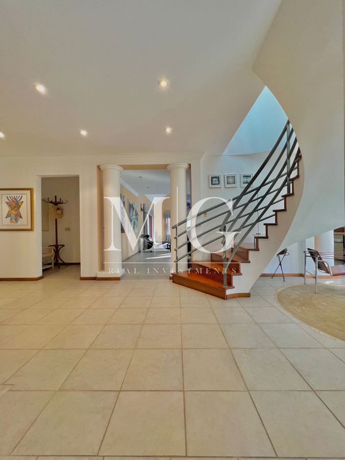 Casa ID.371 - EXCELENTE PROPIEDAD ZONA GOLF PUNTA DEL ESTE, 6 DORMITORIOS