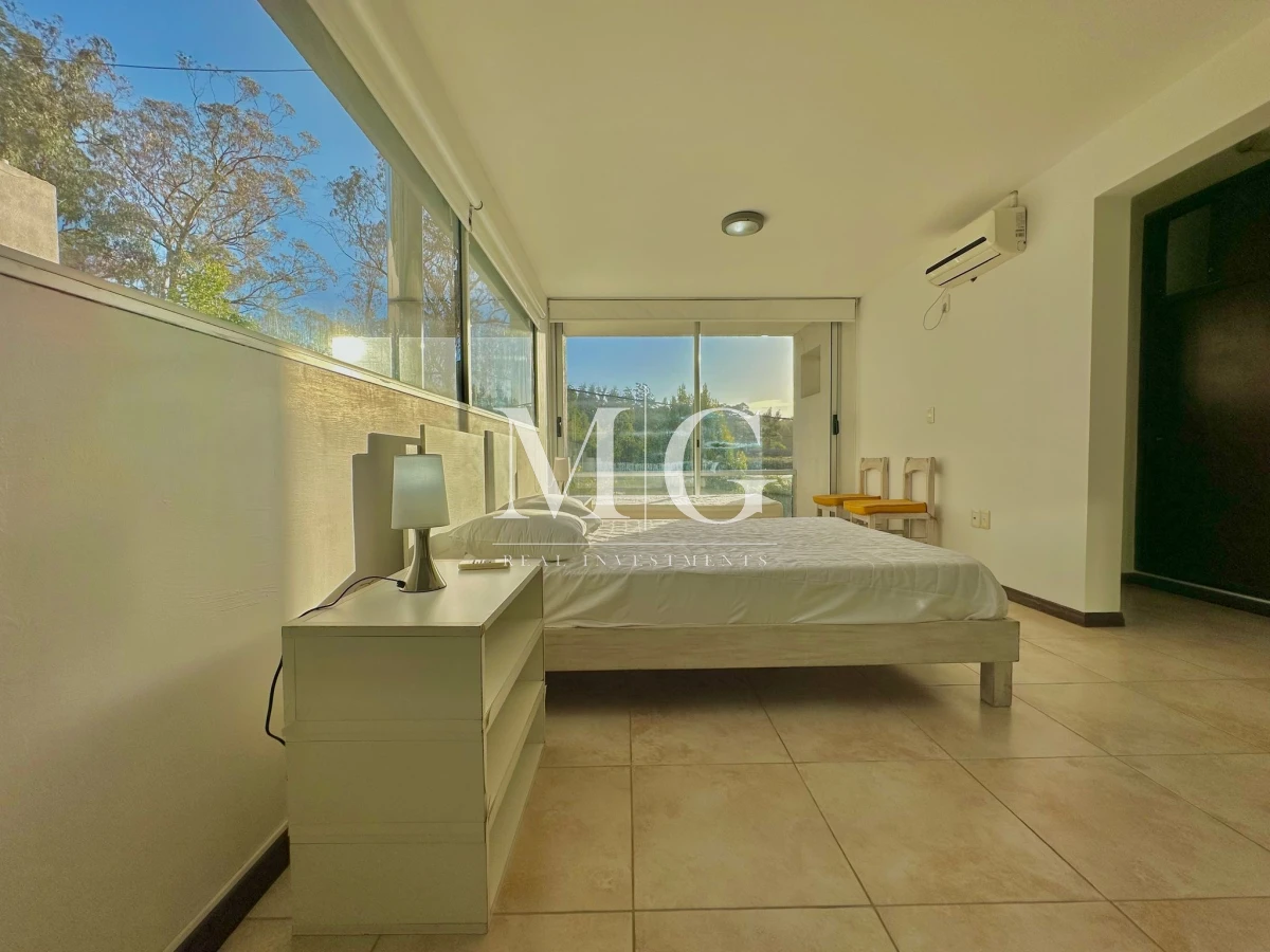 Casa ID.1183 - Rincon del Indio Casa 2 dormitorios, parrillero, cochera, 400mt terreno