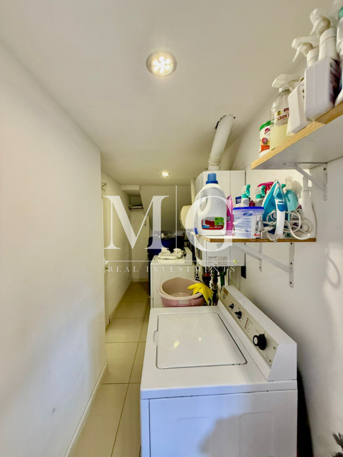 Casa ID.1508 - Chalet Premium con Gran Potencial - Ideal para Clínica, Consultorios u Oficinas