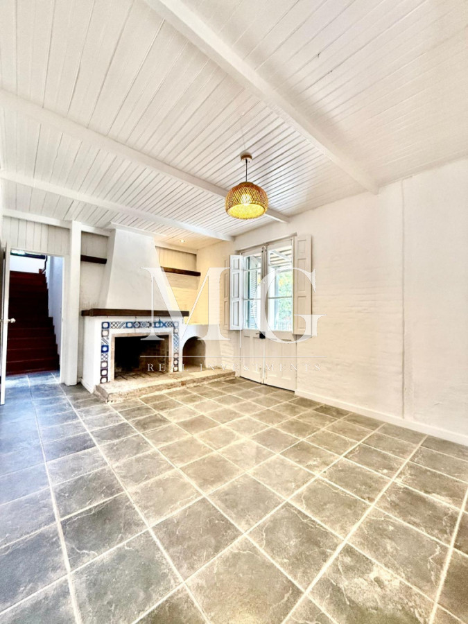 Casa ID.1557 - Casa de época totalmente reciclada, 4 dormitorios Zona Faro, distribuida en dos plantas