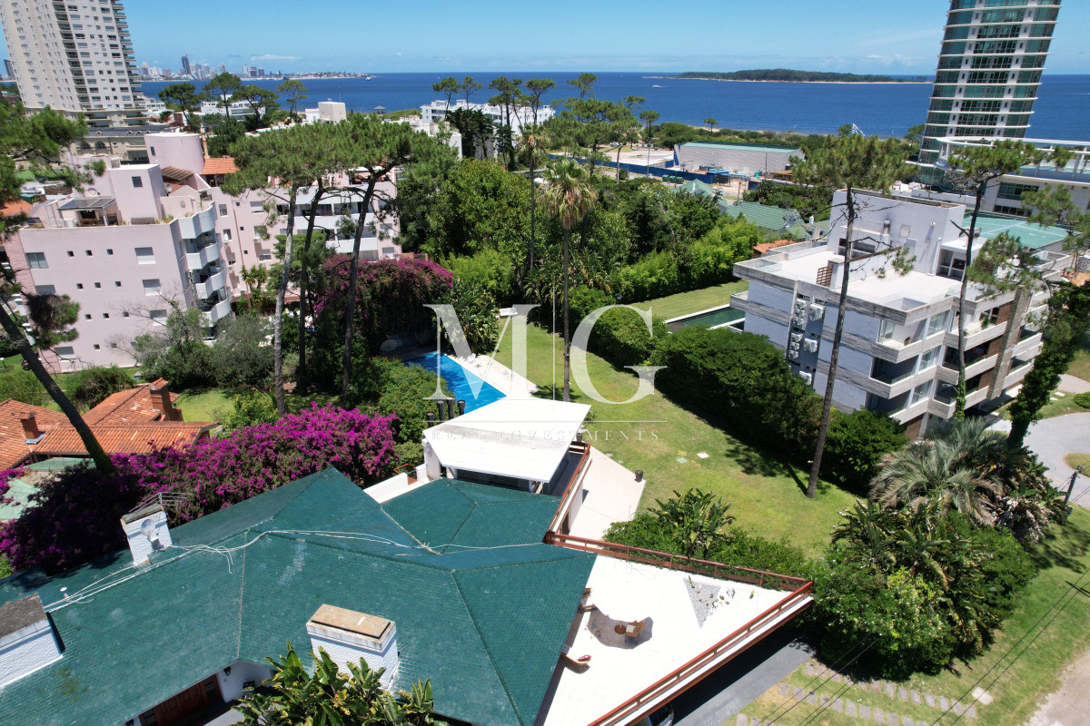Casa ID.1134 - ESPECTACULAR CASA ZONA MANSA A METROS DEL MAR 