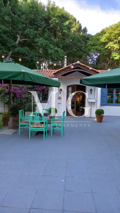 Casa ID.1094 - Excepcional oportunidad en Zona Marly, a pasos de la famosa Avenida Gourmet de Punta del Este.