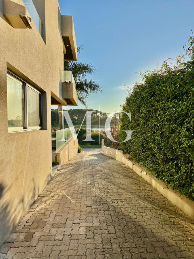Casa ID.1247 - Casa única en Parada 41, Playa Mansa, Punta del Este