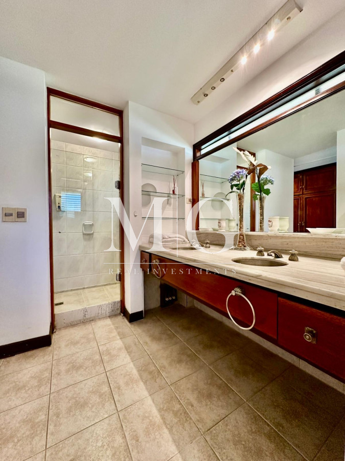 Casa ID.1134 - ESPECTACULAR CASA ZONA MANSA A METROS DEL MAR 