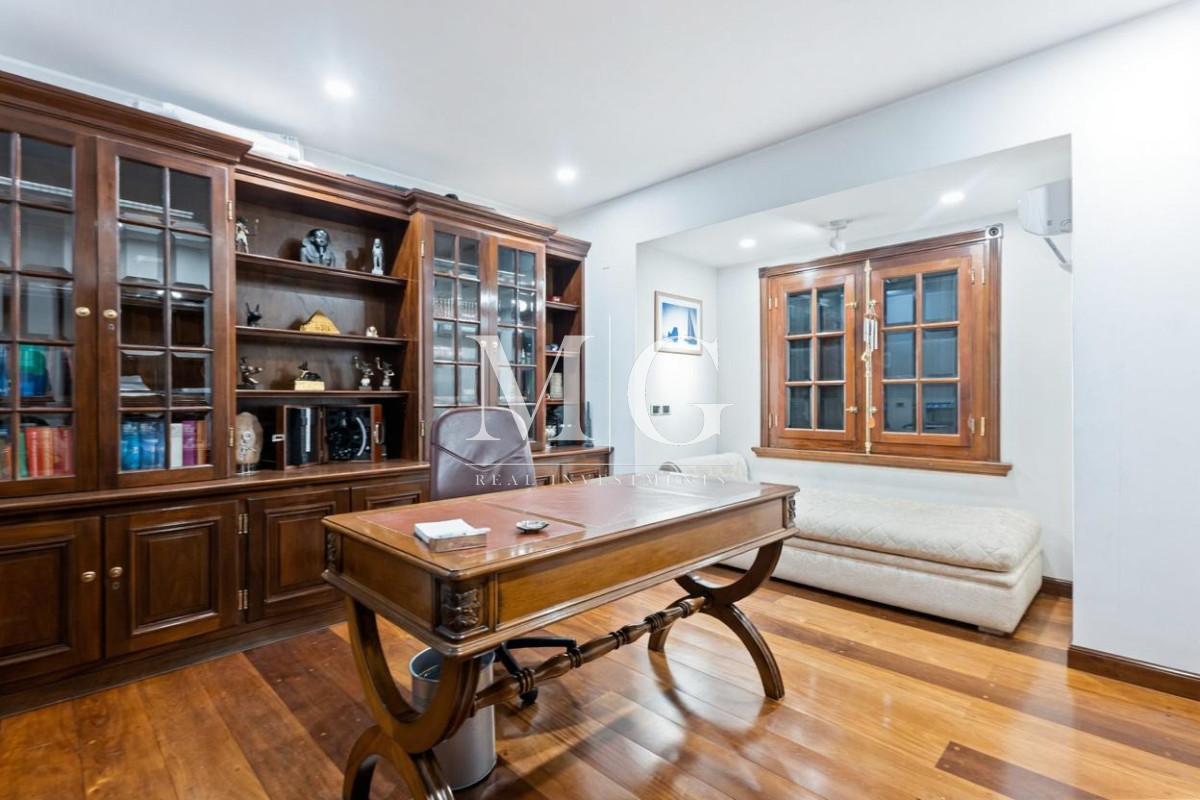 Casa ID.1551 - Exclusiva Mansión Frente al Mar en Playa Mansa - Punta del Este