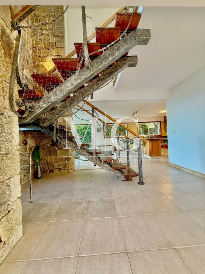 Casa ID.1522 - Venta de Casa 3 DORMITORIOS y Servicio en Club del Mar, José Ignacio. 