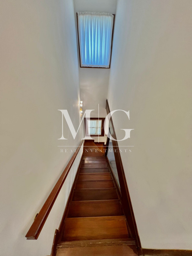 Casa ID.531 - Venta Casa 5 dormitorios, piscina y Barbacoa zona Beverly Hills