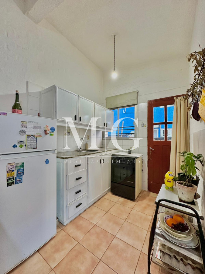 Casa ID.1011 - LAUSANA 4 DORMITORIOS, TERRENO 310M2 APTA PARA BANCO!!!