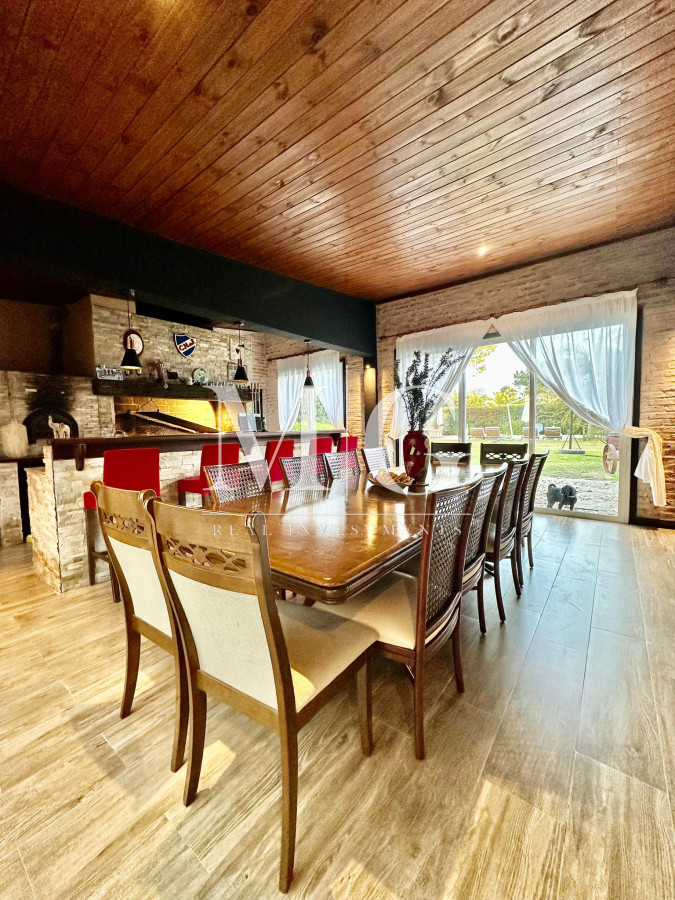 Casa ID.1453 - Barrio Privado La Arbolada Venta Casa 5 dormitorios