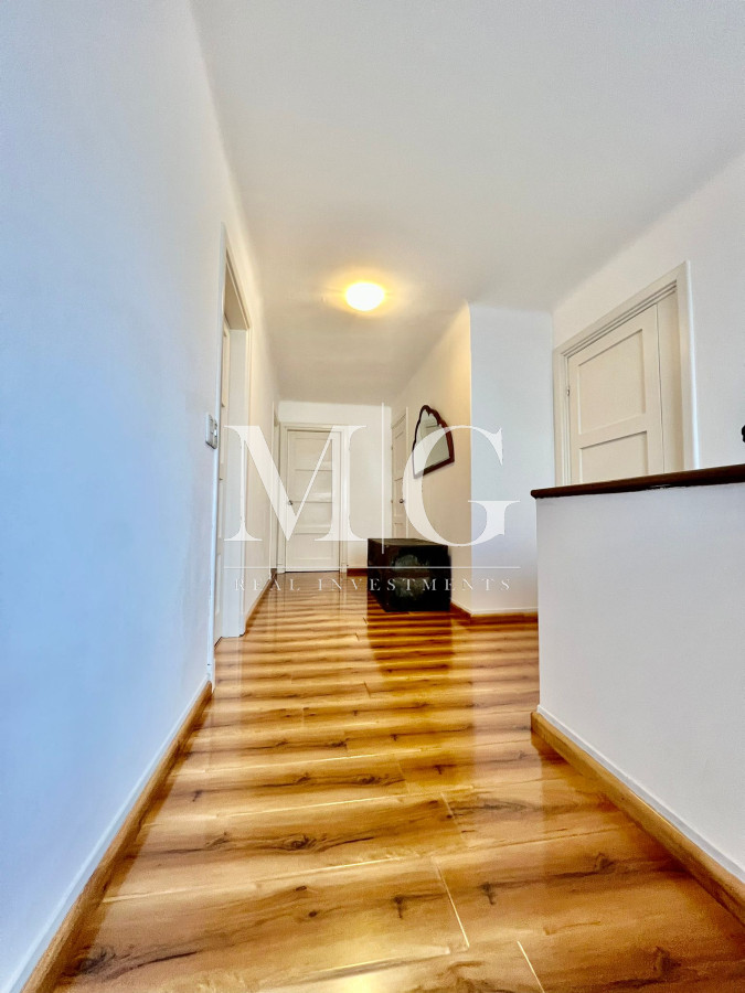 Casa ID.120 - Zona Faro Punta del Este 6 dormitorios + dep.servicio, piscina