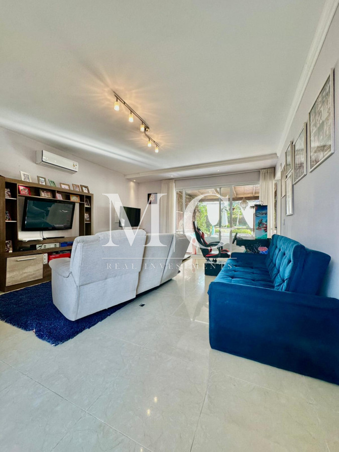 Casa ID.1453 - Barrio Privado La Arbolada Venta Casa 5 dormitorios
