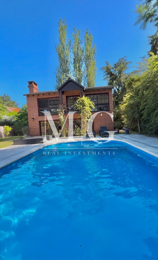 Casa ID.531 - Venta Casa 5 dormitorios, piscina y Barbacoa zona Beverly Hills