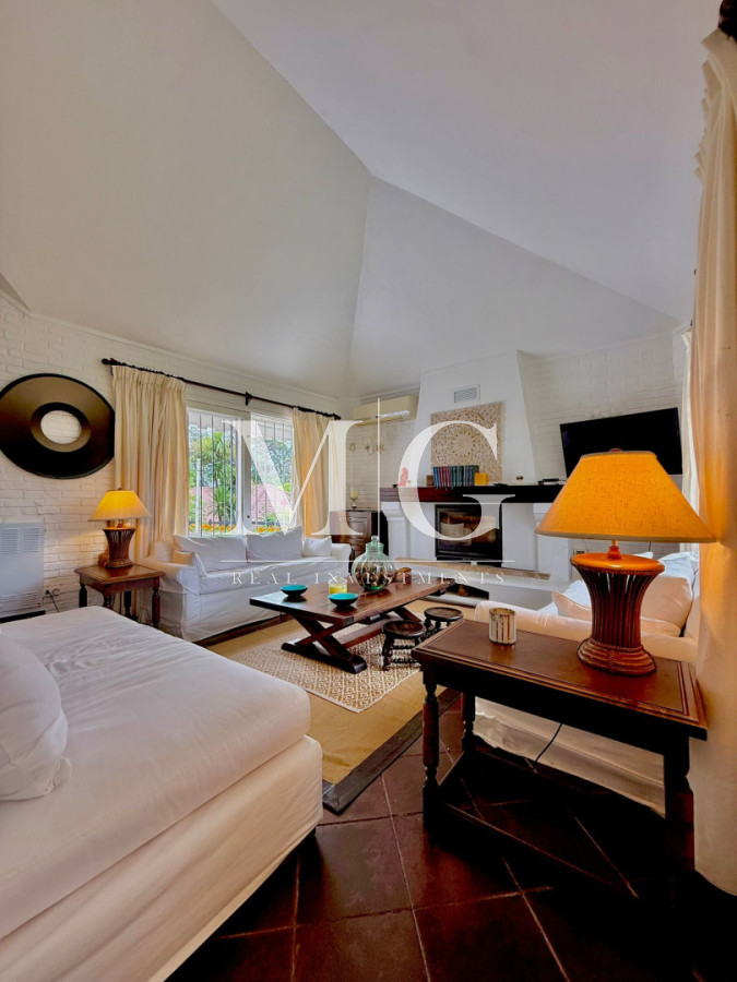 Casa ID.1529 - Hermosa casa en Marly, ubicada en una de las zonas más tranquilas y residenciales de Punta del Este 