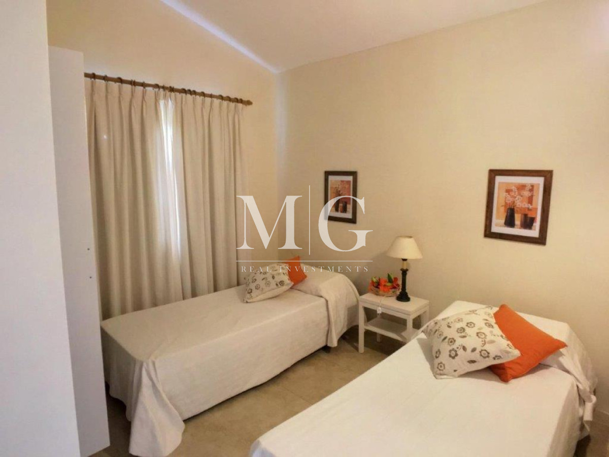 Casa ID.832 - Playa Mansa a 200mt del Mar con proyecto aprobado para altura!