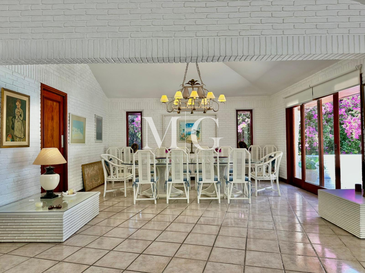 Casa ID.1134 - ESPECTACULAR CASA ZONA MANSA A METROS DEL MAR 