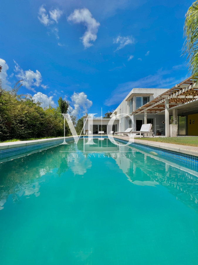 Casa ID.529 - Venta Casa 4 dormitorios, piscina y parrillero Barrio Privado La Residence