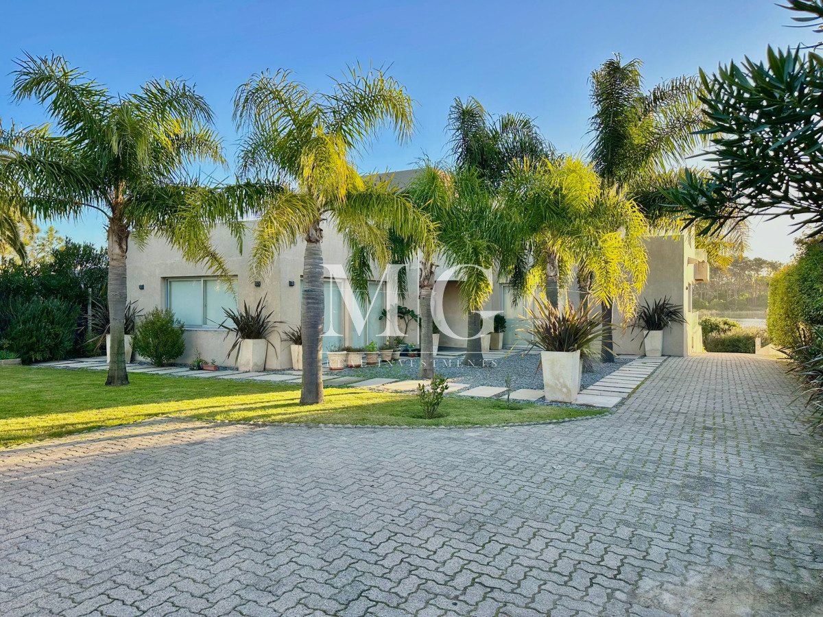 Casa ID.1247 - Casa única en Parada 41, Playa Mansa, Punta del Este