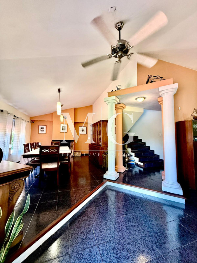 Casa ID.1530 - Excelente propiedad 5 dormitorios en Altos del Pinar, Punta del Este