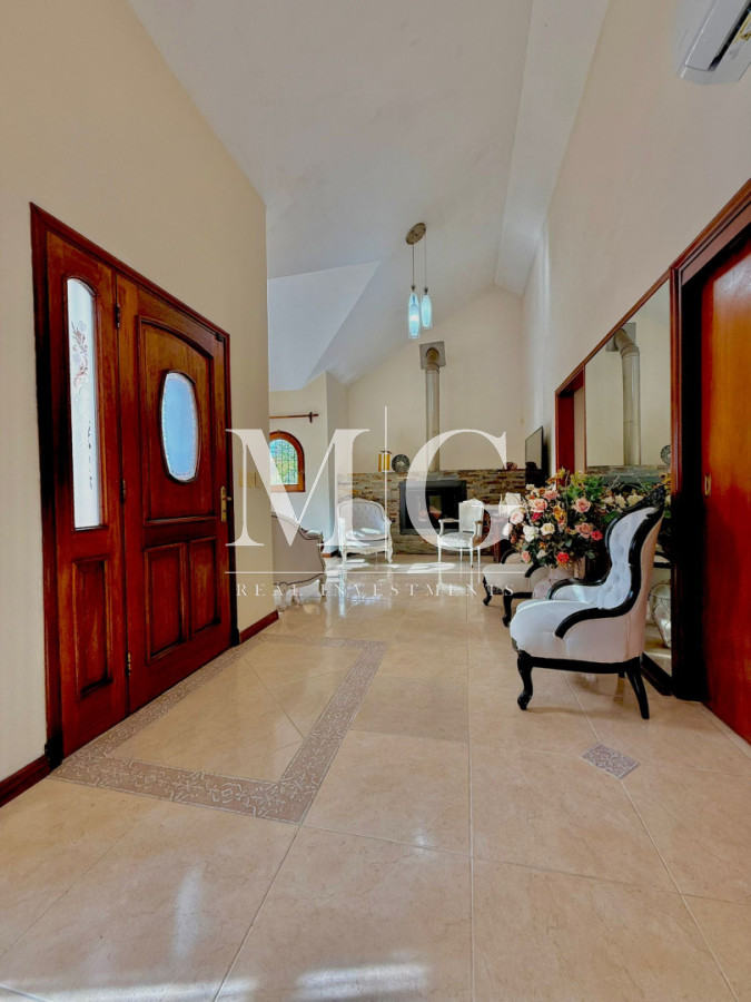 Casa ID.1564 - Hermosa casa en terreno de 450 m² con excelente distribución y potencial de ampliación; Zona Jardines de Cordoba